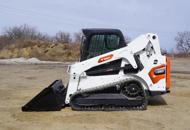 Image of Bobcat T650 equipment image 3