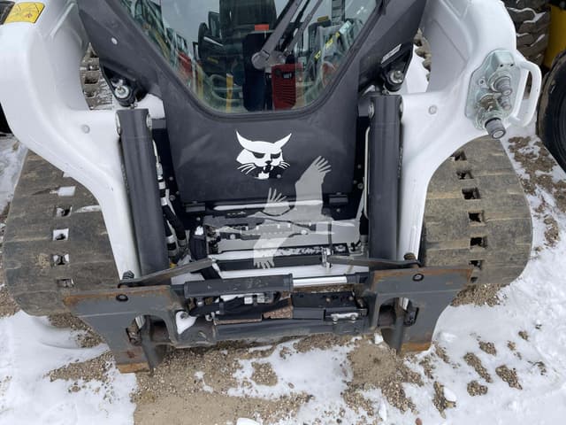Image of Bobcat T66 equipment image 2