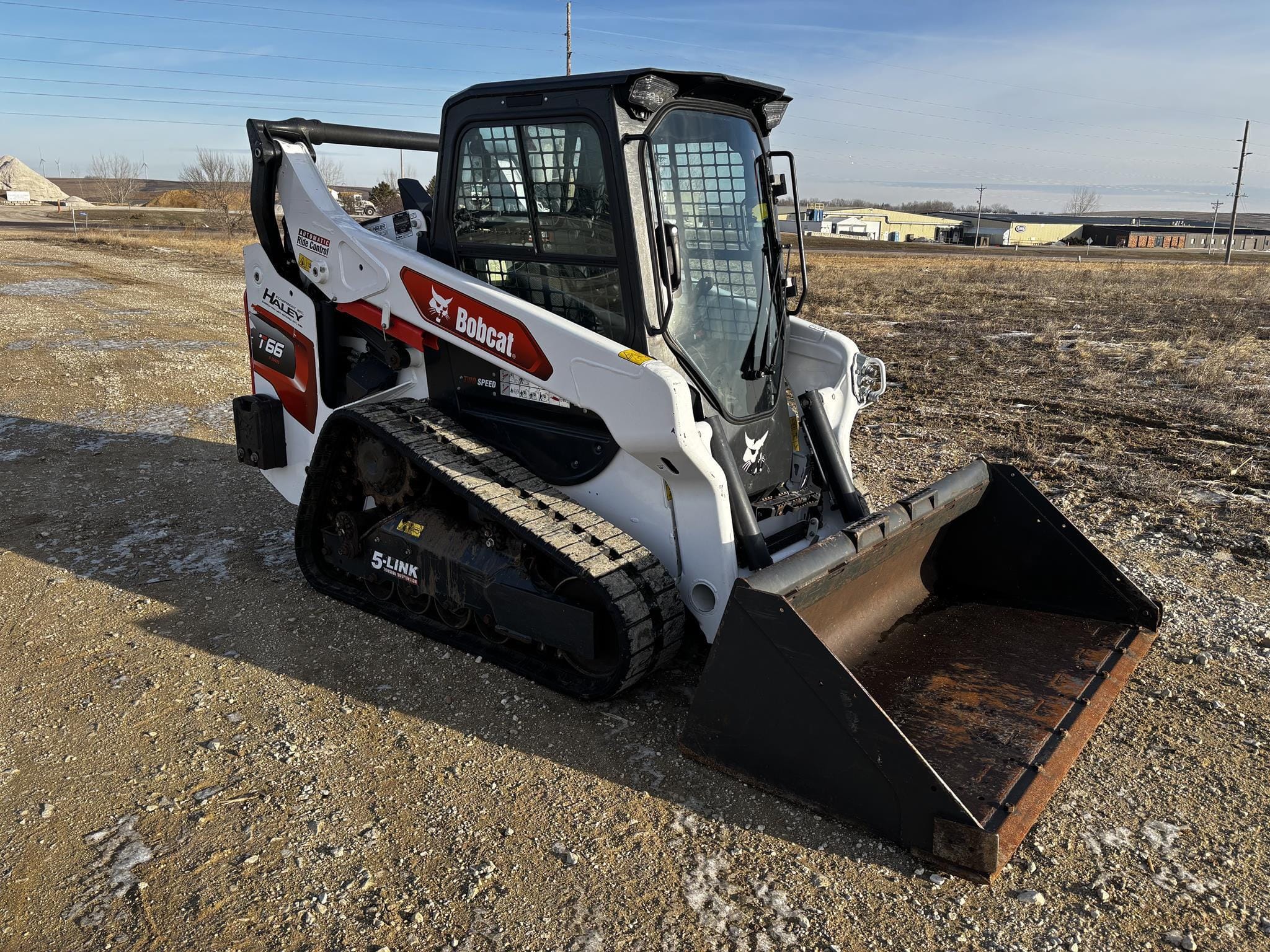 2023 Bobcat T66 Equipment Image0