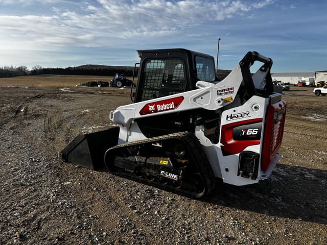 Image of Bobcat T66 equipment image 3
