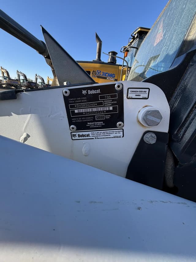 Image of Bobcat T66 equipment image 2