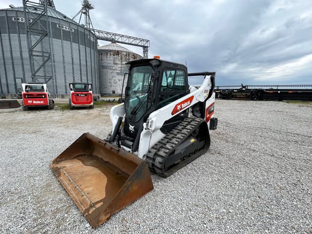 Image of Bobcat T66 equipment image 3