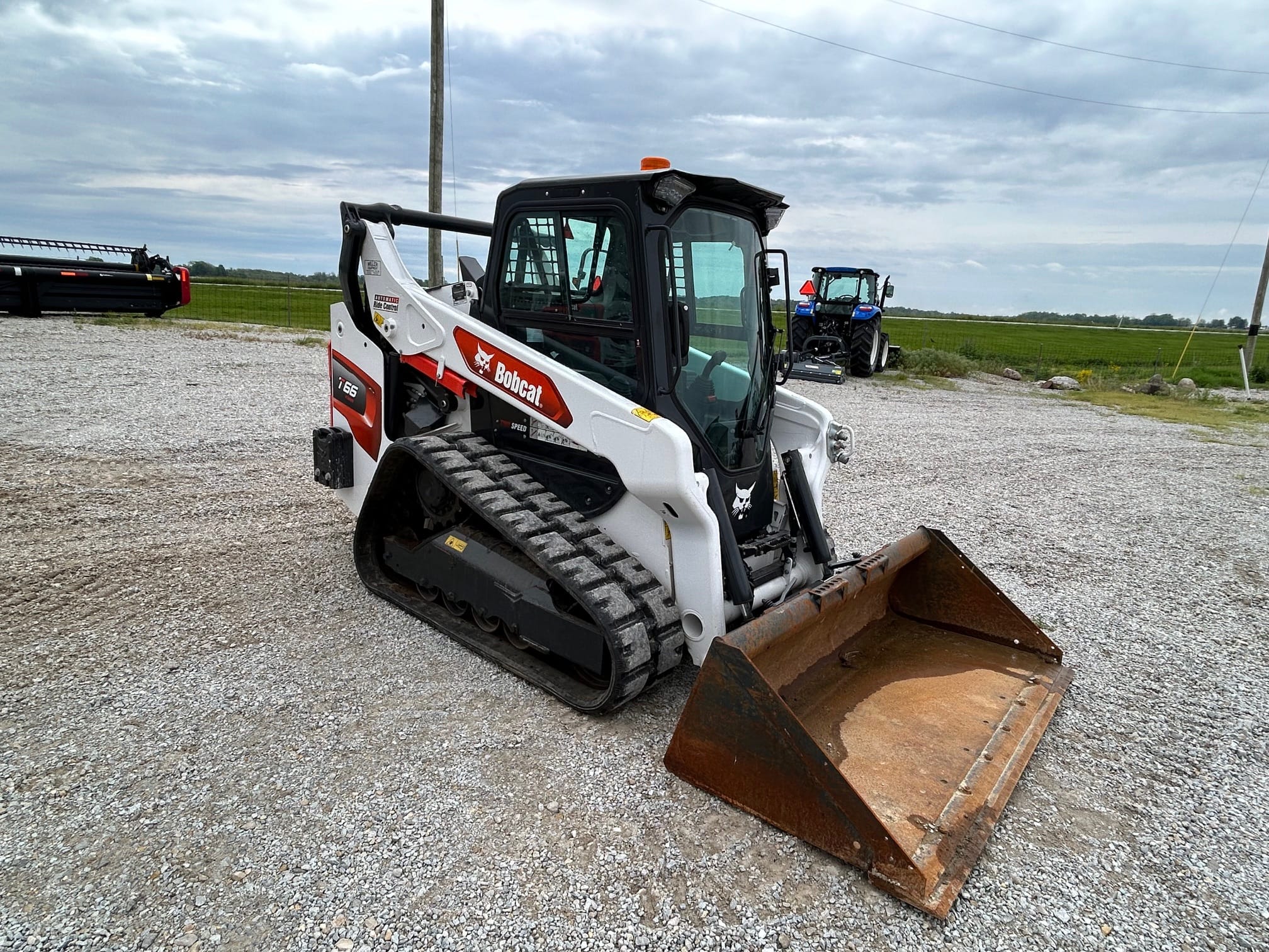 2023 Bobcat T66 Equipment Image0