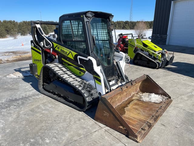 Image of Bobcat T66 equipment image 2