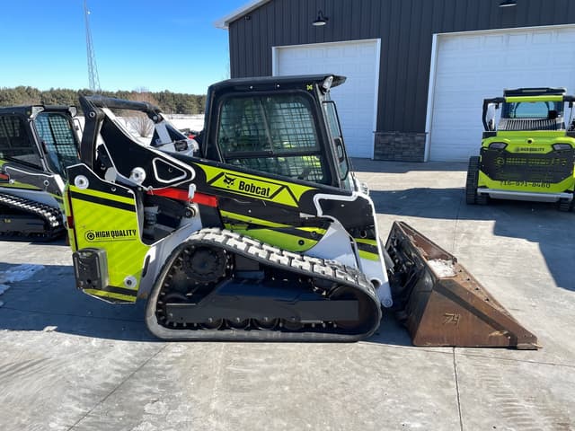 Image of Bobcat T66 equipment image 3