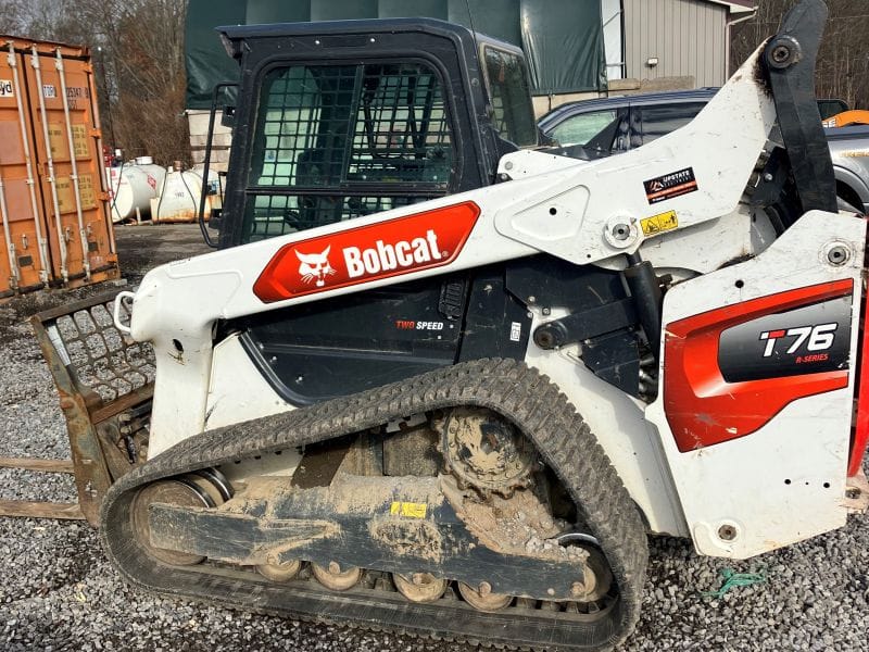 Main image Bobcat T76