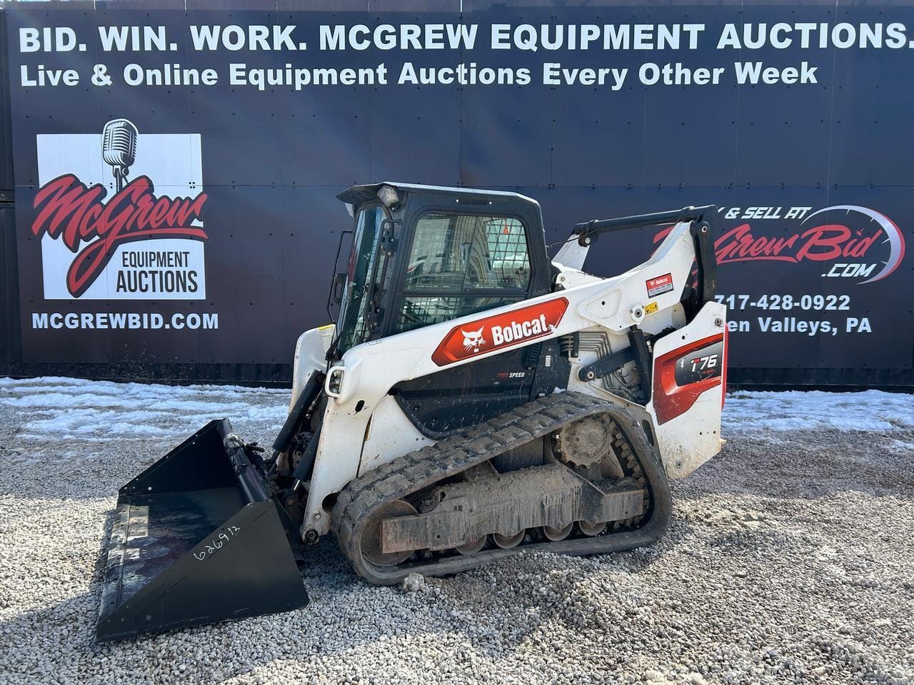 2023 Bobcat T76 Equipment Image0