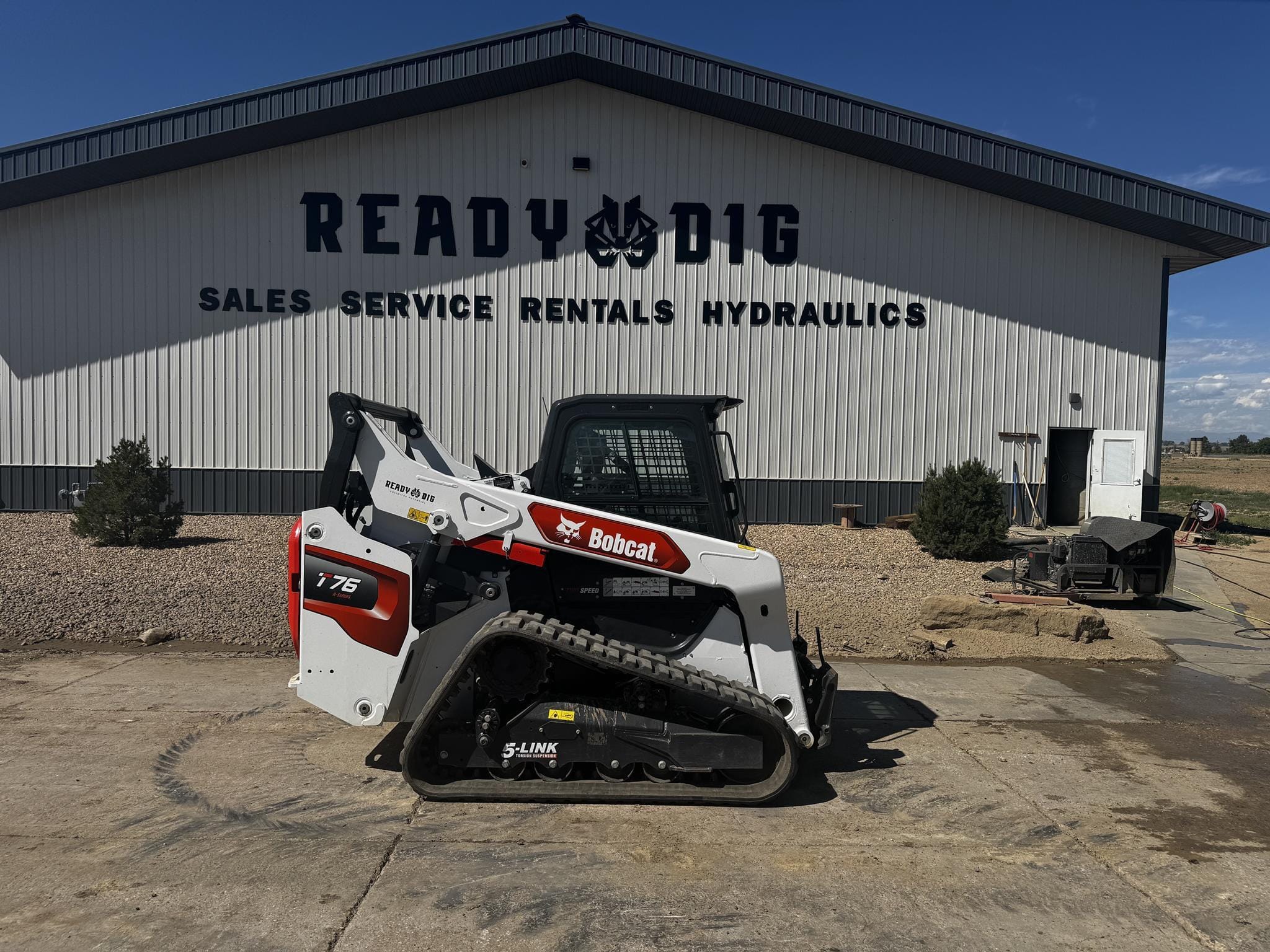 2023 Bobcat T76 Equipment Image0