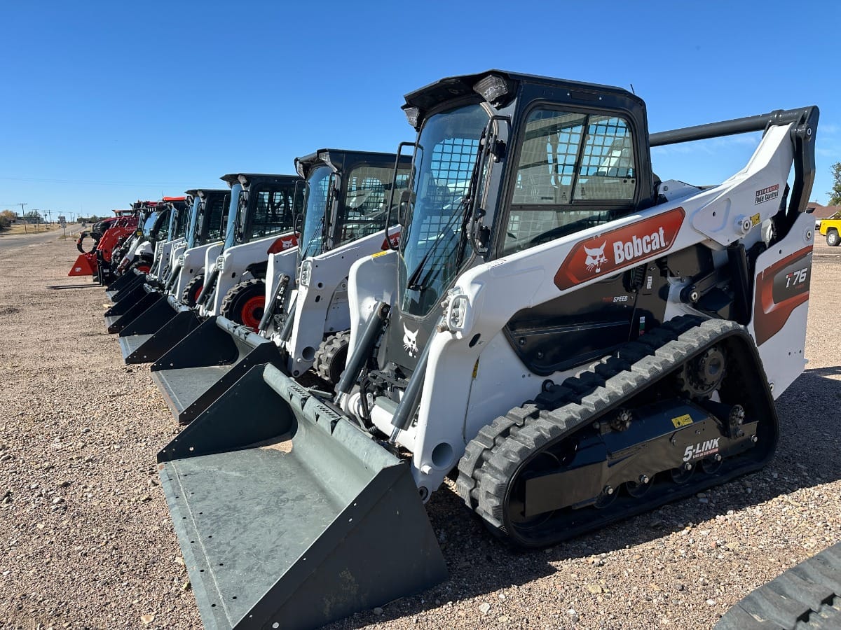 2023 Bobcat T76 Equipment Image0