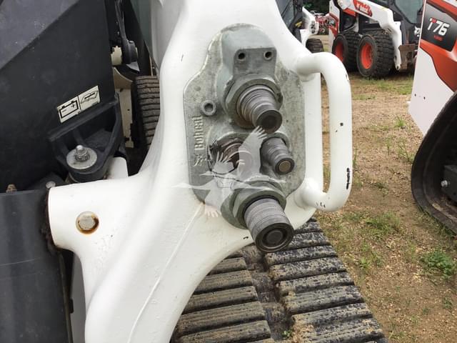 Image of Bobcat T76 equipment image 3