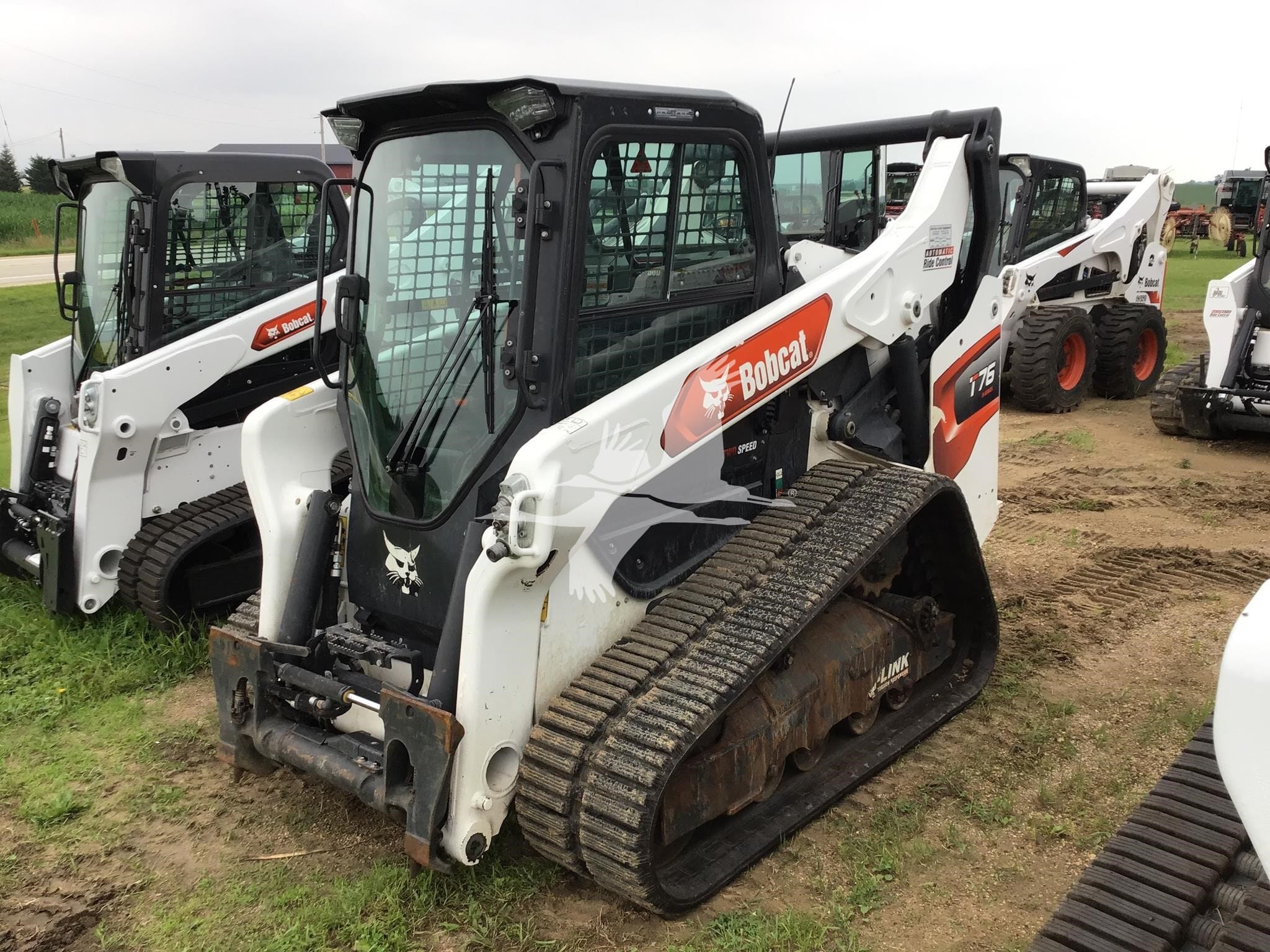 2023 Bobcat T76 Equipment Image0