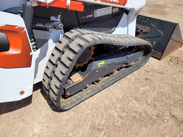 Image of Bobcat T76 equipment image 4