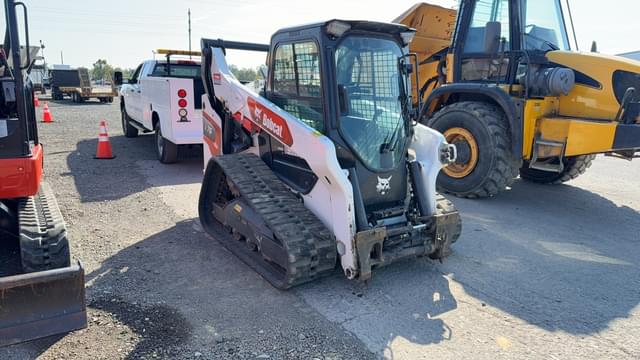 Image of Bobcat T76 equipment image 2