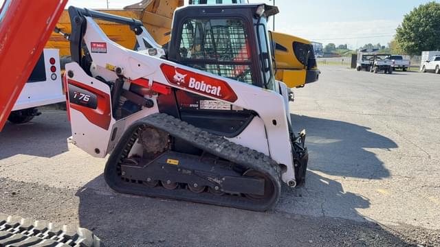 Image of Bobcat T76 equipment image 3