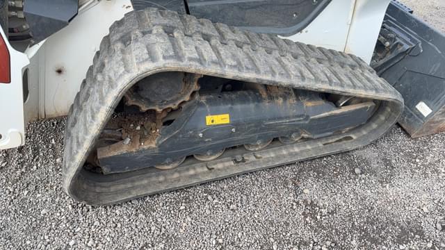 Image of Bobcat T76 equipment image 4