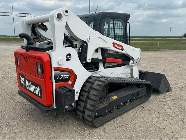 Image of Bobcat T770 equipment image 2