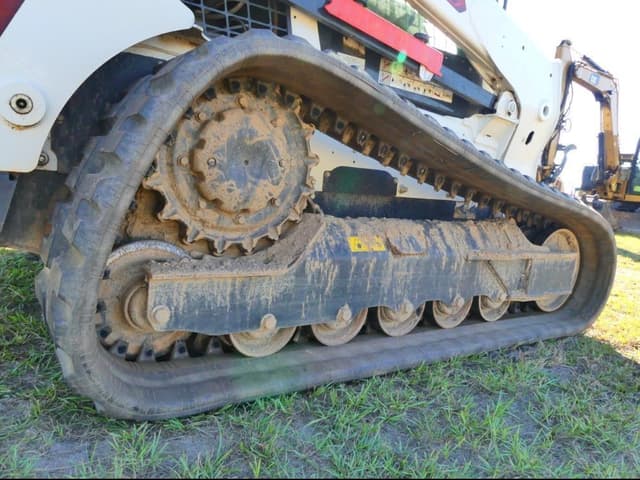 Image of Bobcat T770 equipment image 4