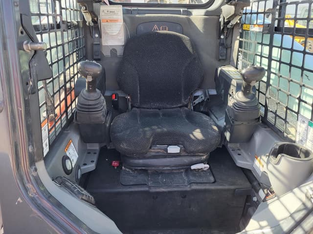 Image of Bobcat T770 equipment image 4