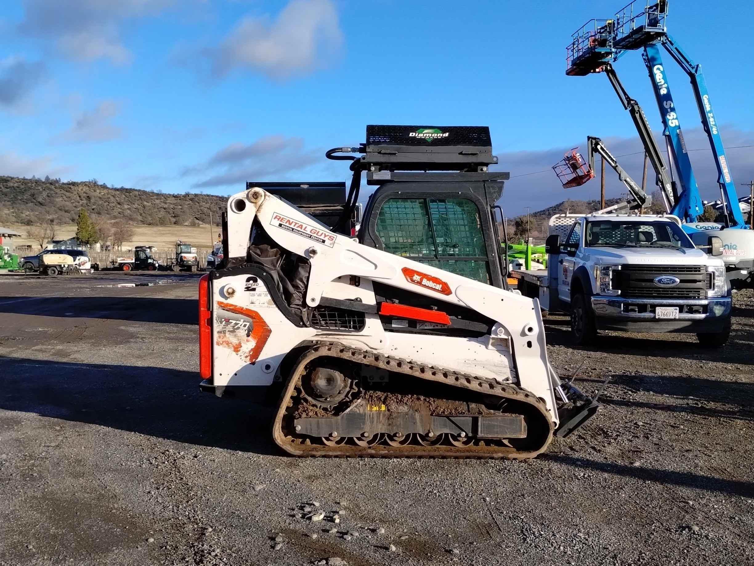 2023 Bobcat T770 Equipment Image0