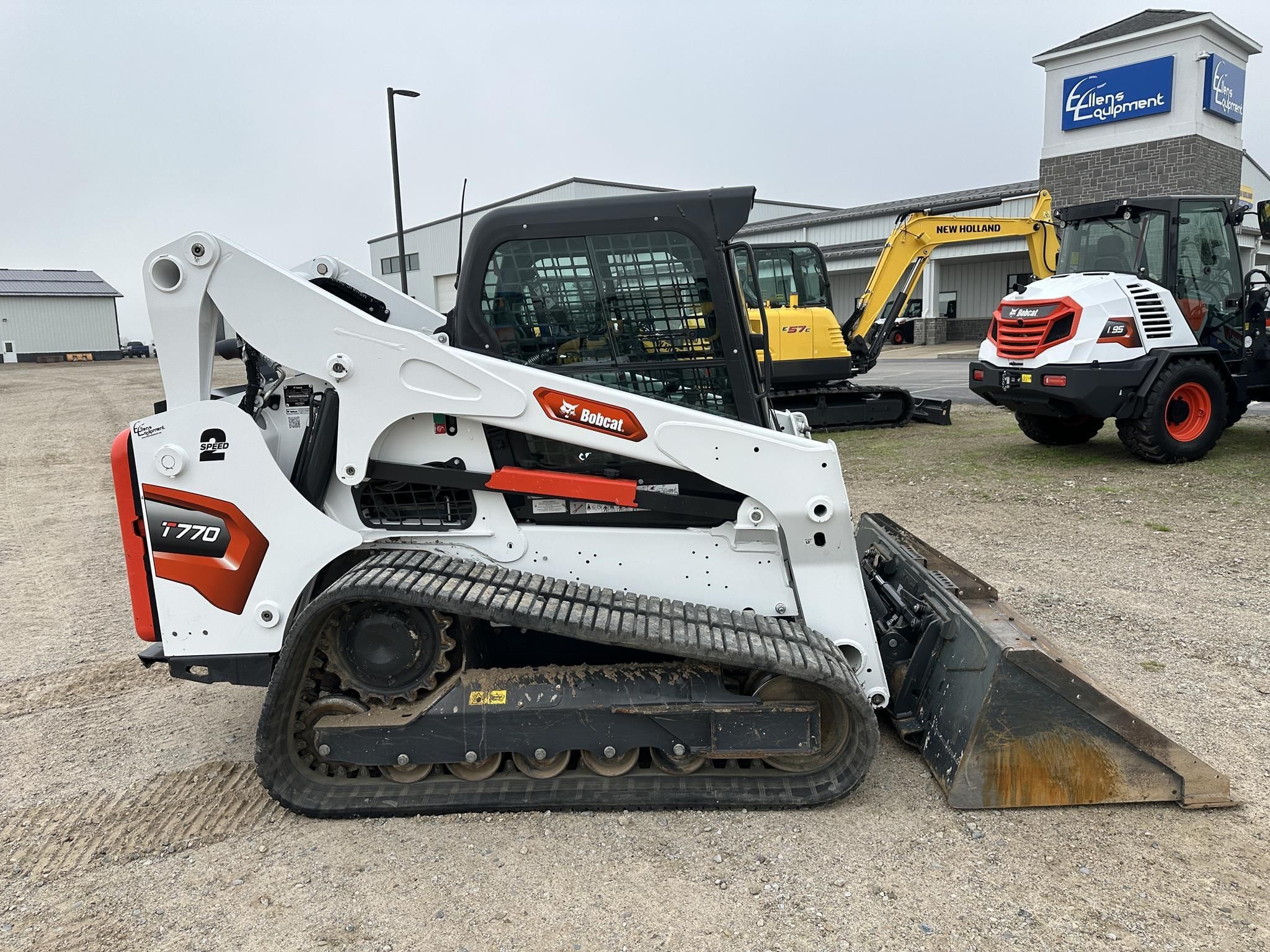 2023 Bobcat T770 Equipment Image0