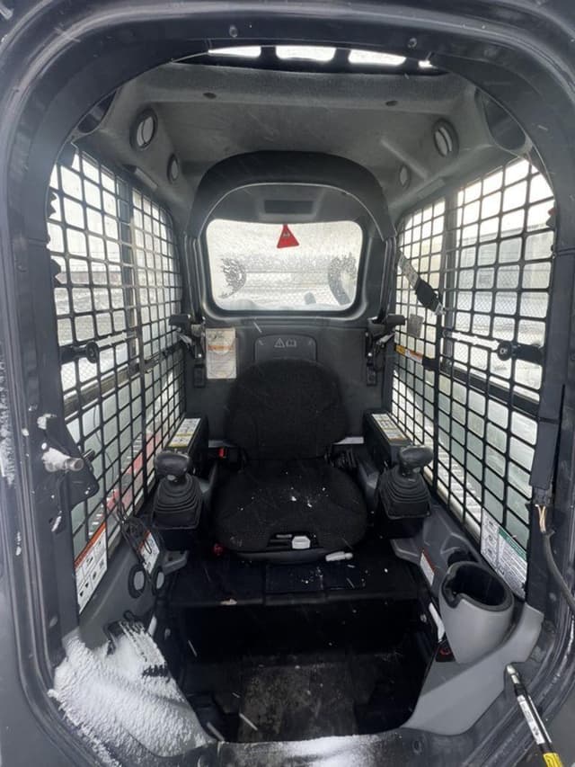 Image of Bobcat T770 equipment image 4