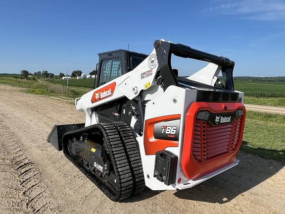 Image of Bobcat T86 equipment image 2
