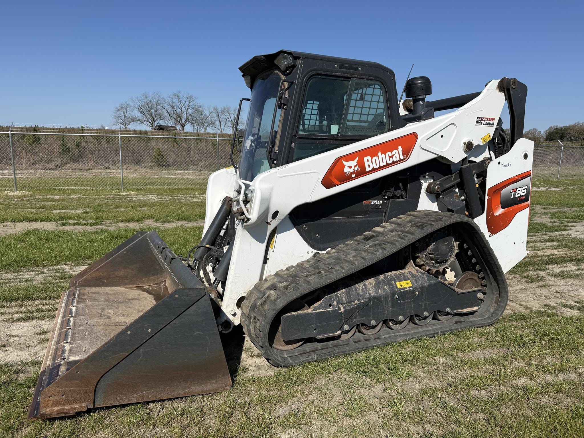 2023 Bobcat T86 Equipment Image0