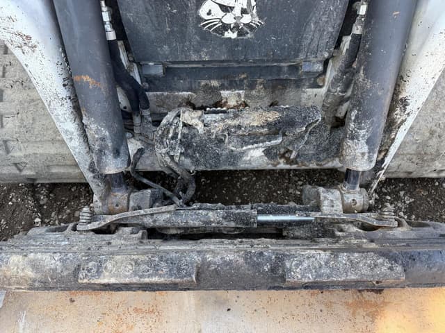 Image of Bobcat T86 equipment image 4