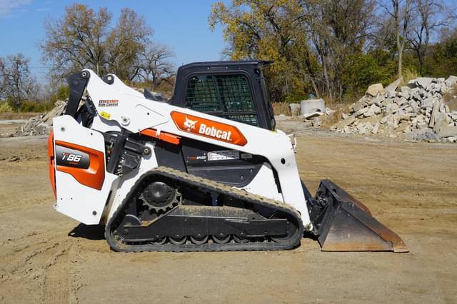 Image of Bobcat T86 equipment image 4