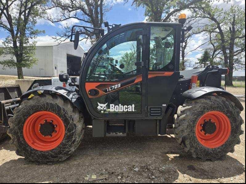 2023 Bobcat TL723 Equipment Image0