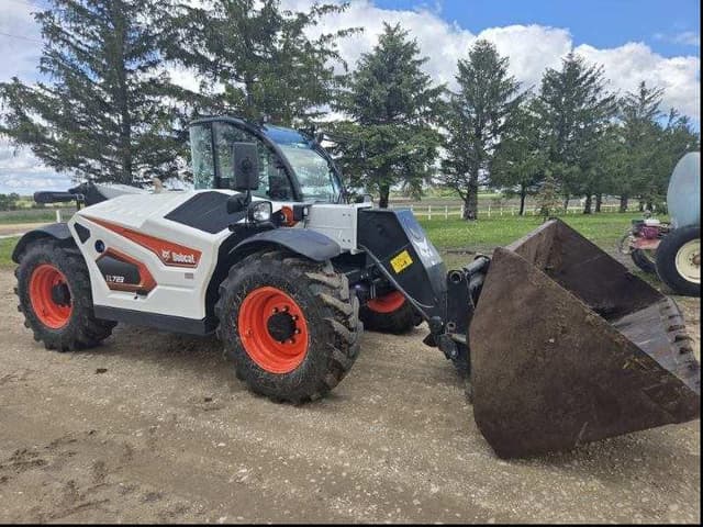 Image of Bobcat TL723 equipment image 2