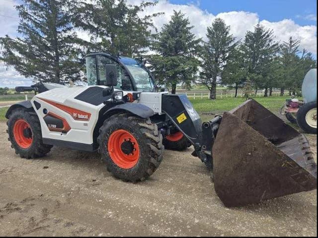 Image of Bobcat TL723 equipment image 2