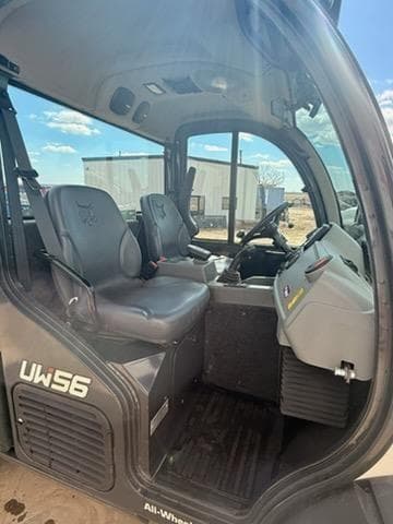 Image of Bobcat UW56 equipment image 4