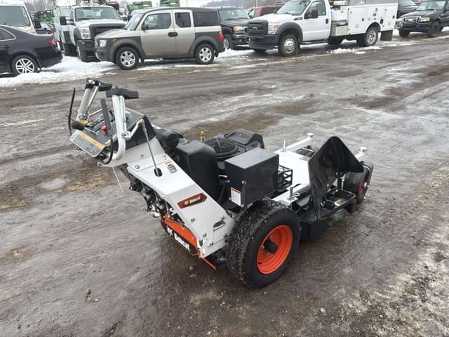 Image of Bobcat WB700 equipment image 3