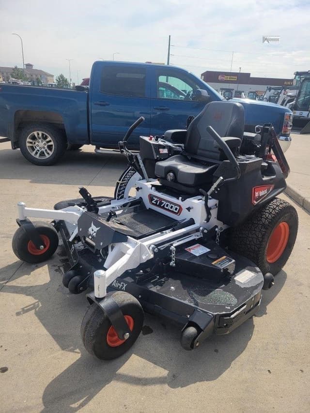 Image of Bobcat ZT7000 equipment image 1