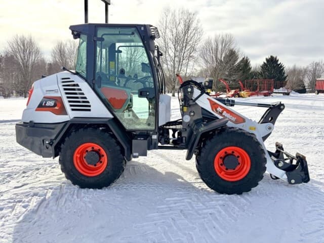 Image of Bobcat L85 equipment image 3
