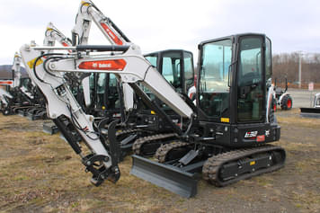 Main image Bobcat E32