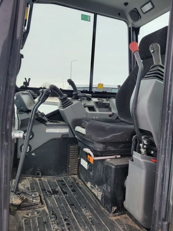 Image of Bobcat E42 equipment image 4