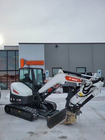 Main image Bobcat E42