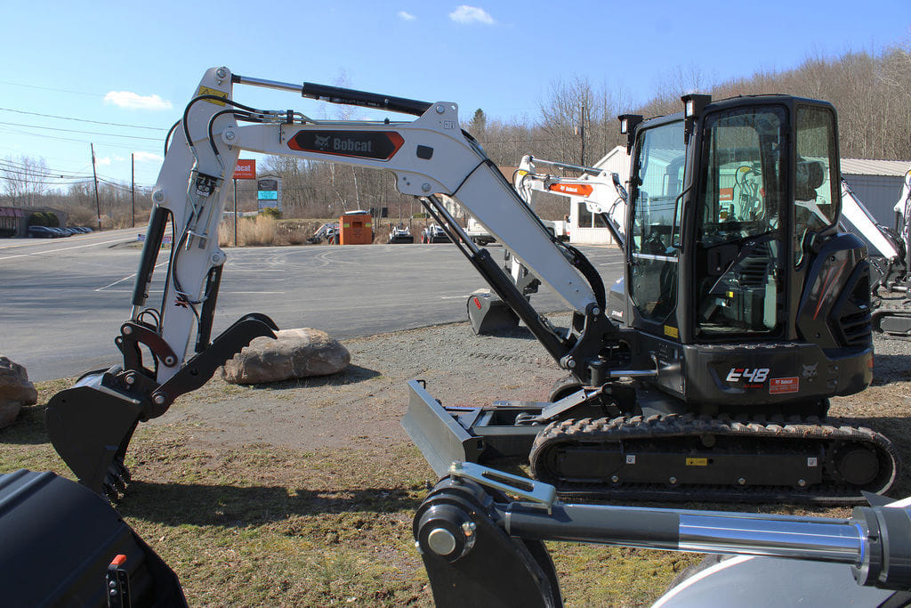 2023 Bobcat E48 Platinum Equipment Image0