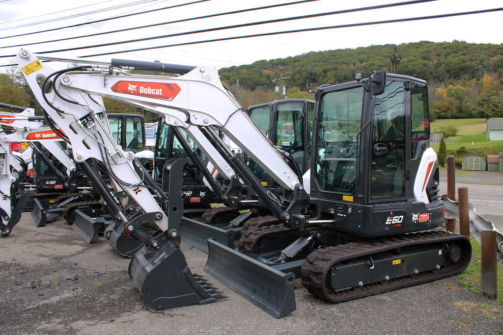 Main image Bobcat E60