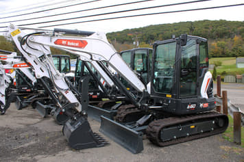 Main image Bobcat E60