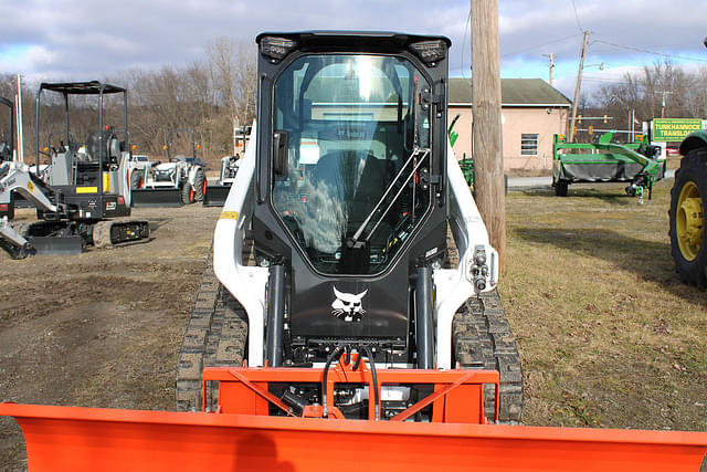 Image of Bobcat T62 equipment image 1