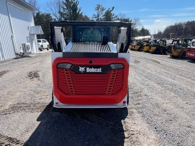 Image of Bobcat T64 equipment image 3
