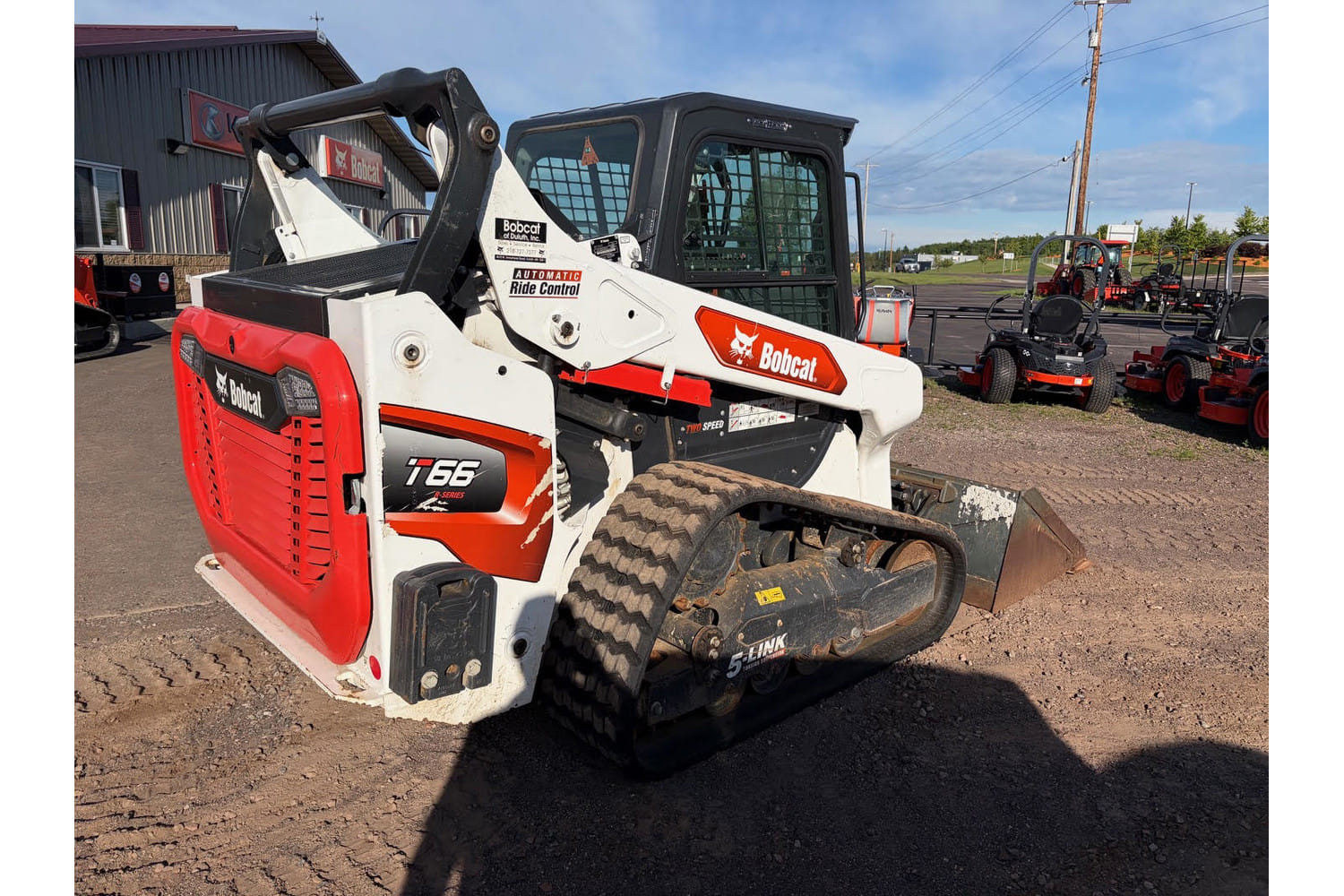 2023 Bobcat T66 Equipment Image0