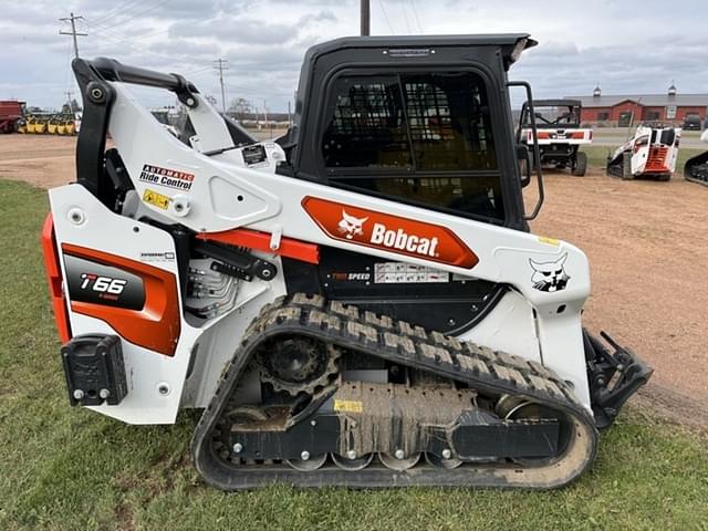 Image of Bobcat T66 equipment image 3