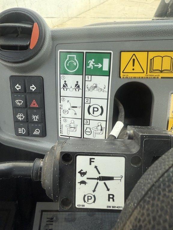 Image of Bobcat UW56 equipment image 4