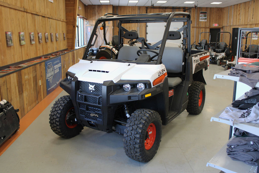 2023 Bobcat UV34 Equipment Image0