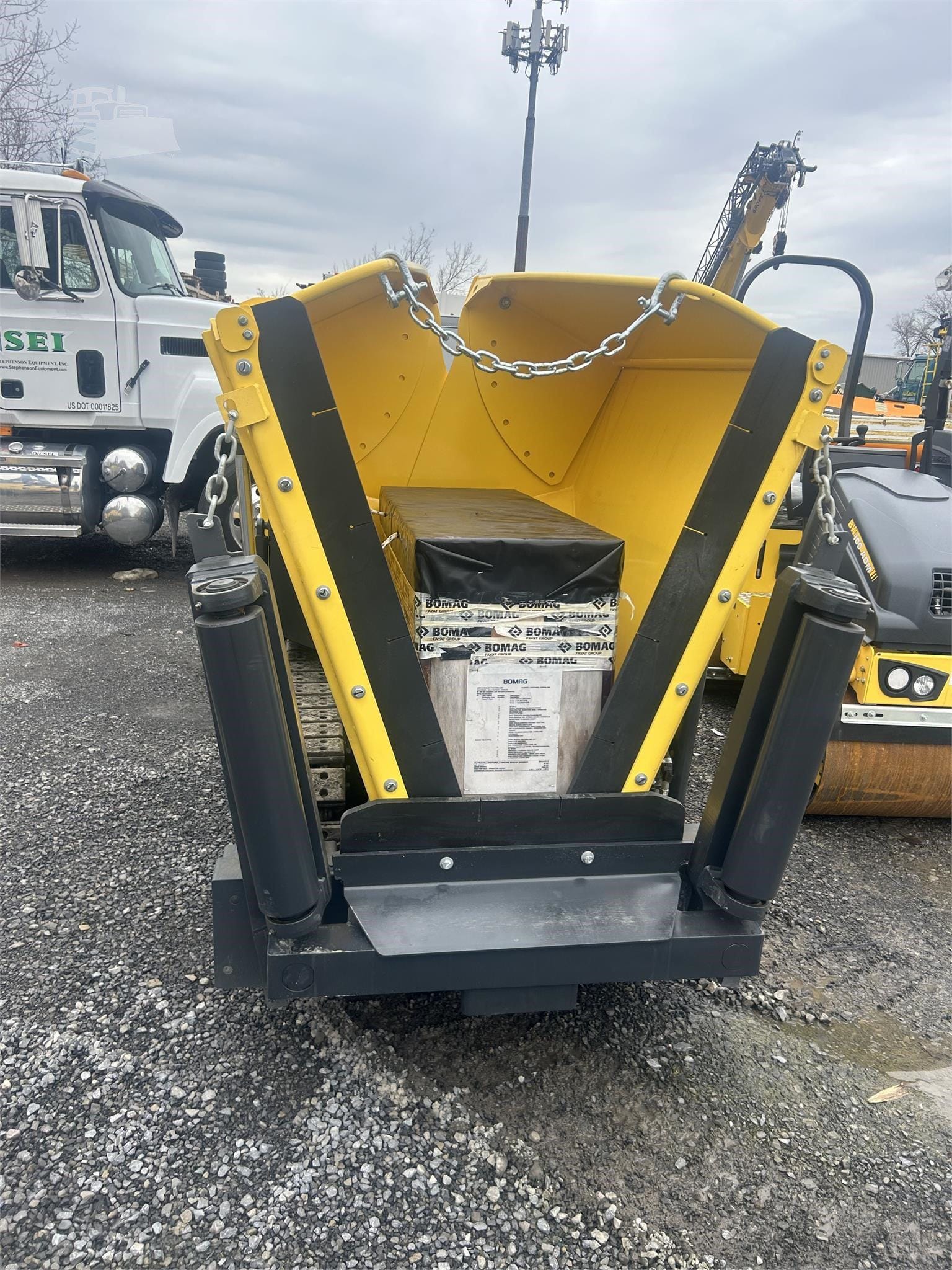 2023 Bomag BF200C-2 Equipment Image0