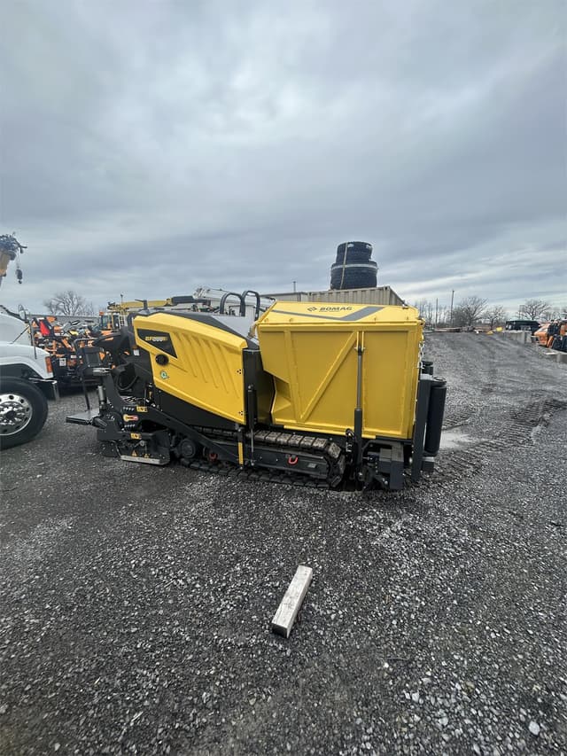 Image of Bomag BF200C-2 equipment image 3